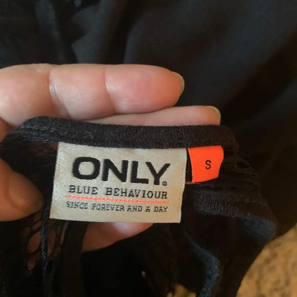 ONLY Black mini dress backless and crochet - Picture 5 of 5